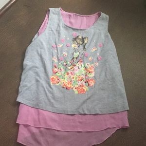 Layered tank top with motif